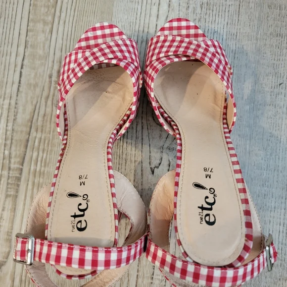 Rue 21 Red and White Gingham Checkered Patterned Heels Size 7/8 - Picture 5 of 5